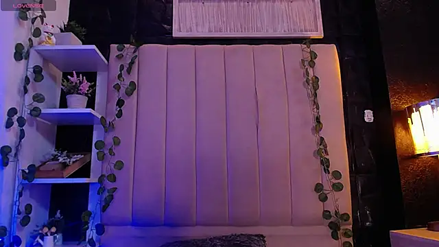 Snapshot of Mia_Rinn chatting on 01/31/25, 06:57 Mia Rinn online show from 01/31/25, 06:57