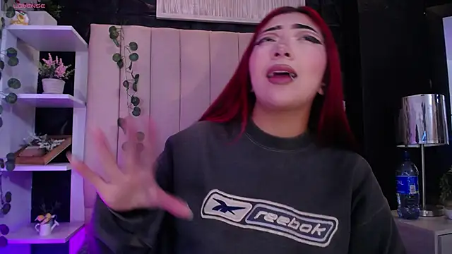 Snapshot of Mia_Rinn chatting on 02/05/25, 04:58 Mia Rinn online show from 02/05/25, 04:58