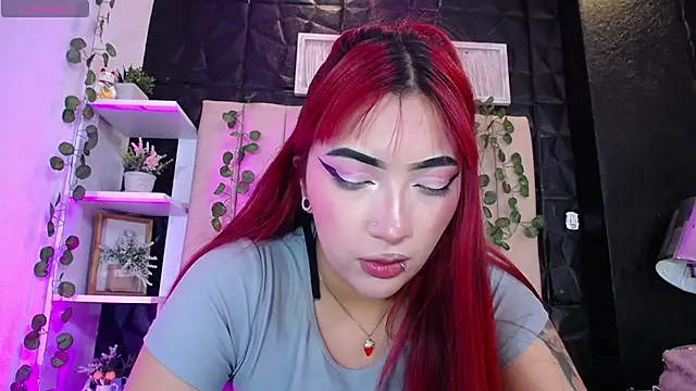 Snapshot of Mia_Rinn chatting on 02/11/25, 04:46 Mia Rinn online show from 02/11/25, 04:46