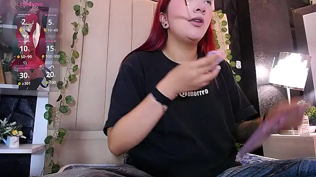 Snapshot of Mia_Rinn chatting on 02/24/25, 01:31 Mia Rinn online show from 02/24/25, 01:31