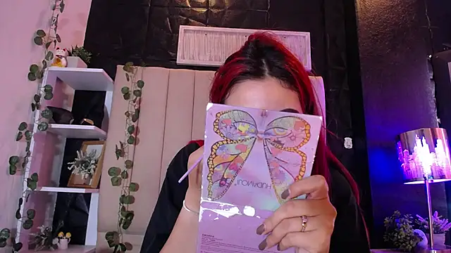 Snapshot of Mia_Rinn chatting on 03/17/25, 02:01 Mia Rinn online show from 03/17/25, 02:01