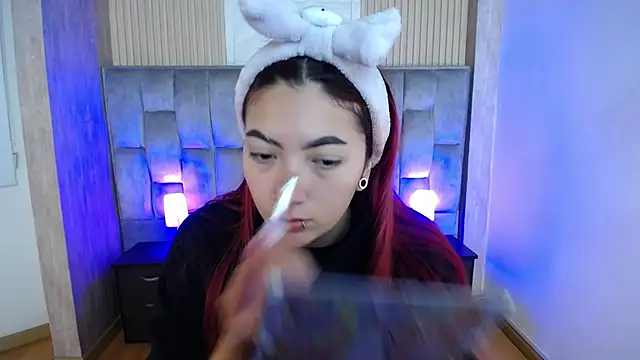 Snapshot of Mia_Rinn chatting on 09/18/25, 02:41 Mia Rinn online show from 09/18/25, 02:41