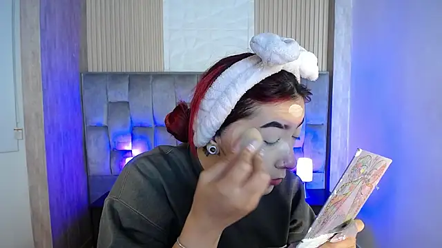 Snapshot of Mia_Rinn chatting on 09/26/25, 01:15 Mia Rinn online show from 09/26/25, 01:15