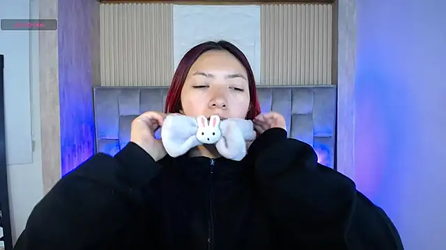 Snapshot of Mia_Rinn chatting on 10/10/25, 01:21 Mia Rinn online show from 10/10/25, 01:21