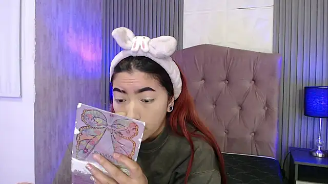 Mia Rinn online show from 11/06/25, 01:56