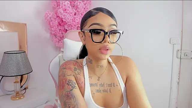 Mia Jansen online show from 02/08/25, 08:21