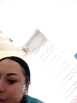 Lesly 10- online show from 10/04/25, 09:13