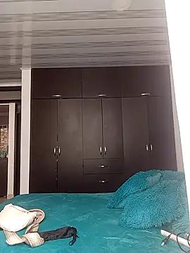 Lesly 10- online show from 11/01/25, 07:27