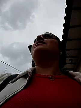 Snapshot of Lesly_10- chatting on 03/30/26, 05:47 Lesly 10- online show from 03/30/26, 05:47