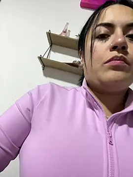 Lesly 10- online show from 07/27/26, 11:23