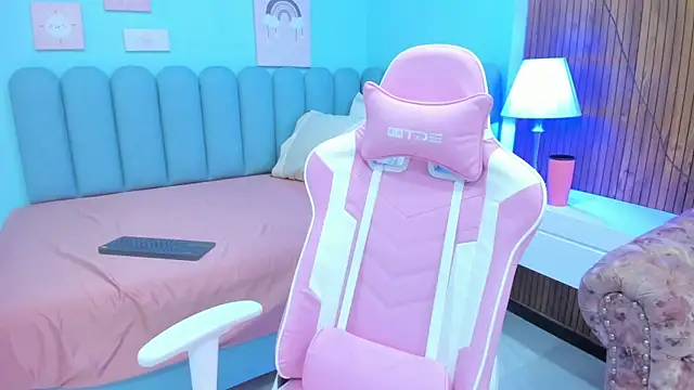 Snapshot of kae_styles chatting on 02/08/25, 08:42 kae styles online show from 02/08/25, 08:42