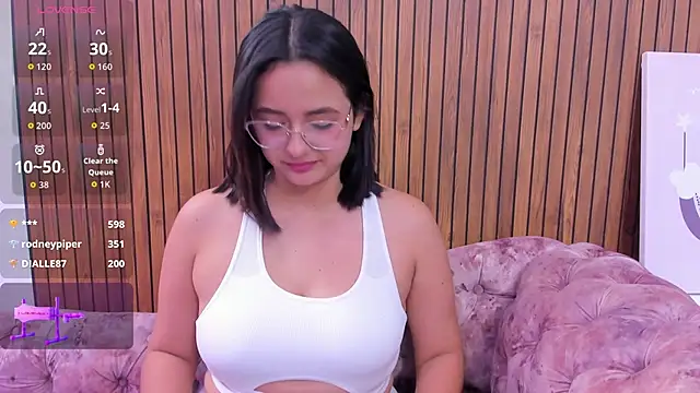 Snapshot of kae_styles chatting on 10/18/25, 01:08 kae styles online show from 10/18/25, 01:08