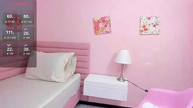 Snapshot of kae_styles chatting on 10/21/25, 08:20 kae styles online show from 10/21/25, 08:20