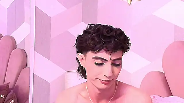 Snapshot of KylieMonnett chatting on 11/14/25, 09:24 KylieMonnett online show from 11/14/25, 09:24