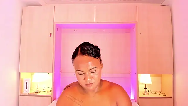 EmilyyStuart online show from 01/18/25, 10:06