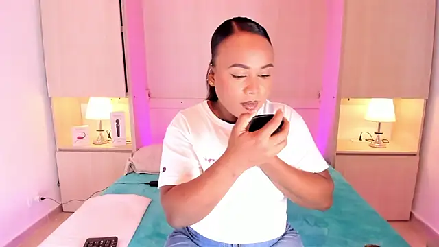 EmilyyStuart online show from 01/21/25, 03:37