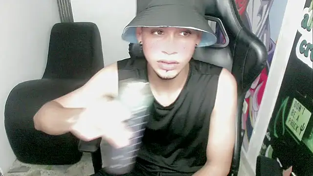 zacariasss  online show from 12/29/24, 02:06