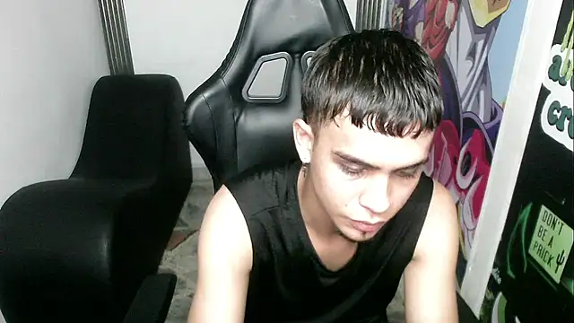 zacariasss  online show from 12/31/24, 10:12