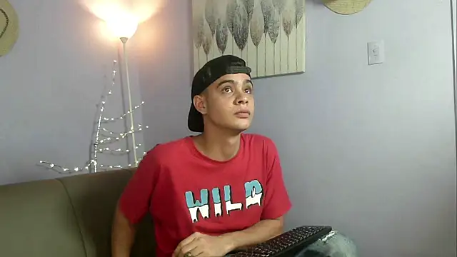 zacariasss  online show from 10/15/25, 03:28