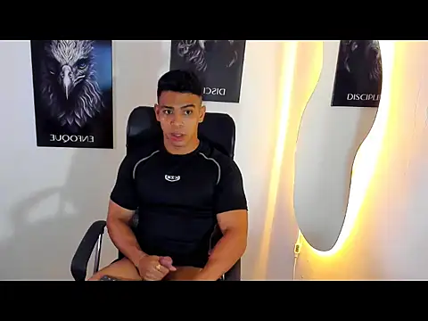 Snapshot of Andrew_wolf7 chatting on 12/12/24, 01:21 Andrew wolf7 online show from 12/12/24, 01:21