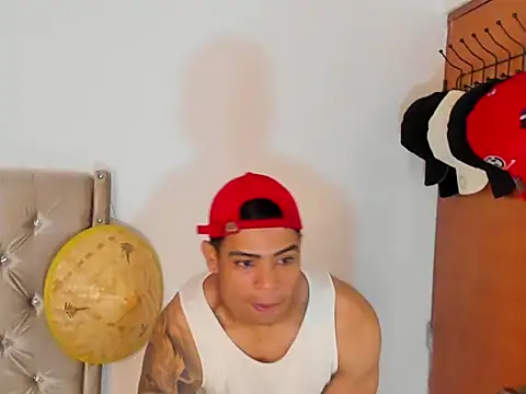 Snapshot of Andrew_wolf7 chatting on 09/09/25, 02:16 Andrew wolf7 online show from 09/09/25, 02:16