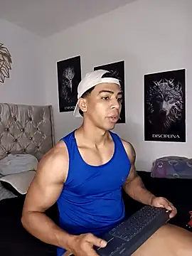 Snapshot of Andrew_wolf7 chatting on 10/15/25, 07:03 Andrew wolf7 online show from 10/15/25, 07:03