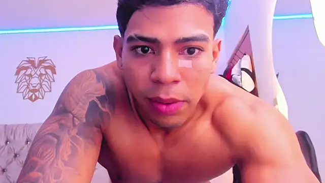 Snapshot of Andrew_wolf7 chatting on 02/14/26, 09:39 Andrew wolf7 online show from 02/14/26, 09:39