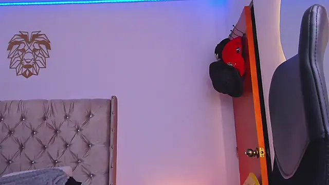 Snapshot of Andrew_wolf7 chatting on 02/20/26, 11:05 Andrew wolf7 online show from 02/20/26, 11:05