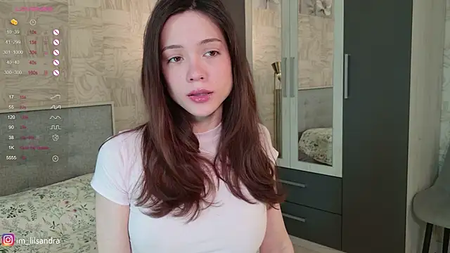 Snapshot of LIl_Sandra chatting on 04/03/26, 08:45 LIl Sandra online show from 04/03/26, 08:45