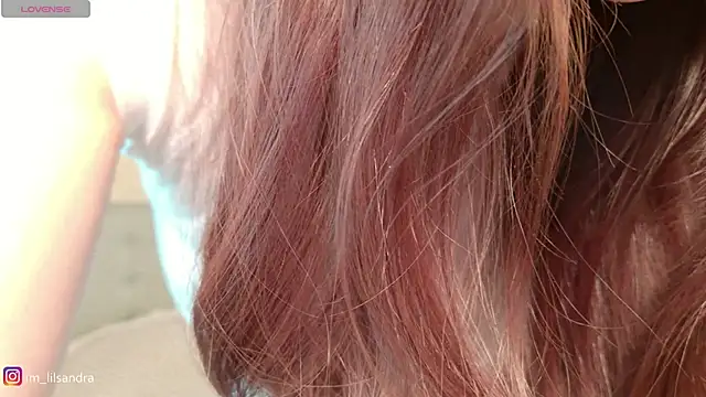 Snapshot of LIl_Sandra chatting on 04/06/26, 09:43 LIl Sandra online show from 04/06/26, 09:43