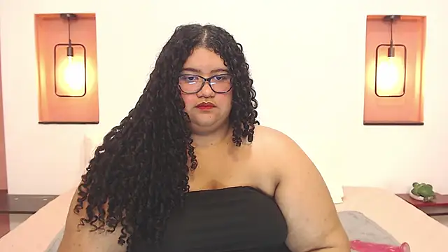 Snapshot of Miley_Collins chatting on 12/10/24, 09:33 Miley Collins online show from 12/10/24, 09:33