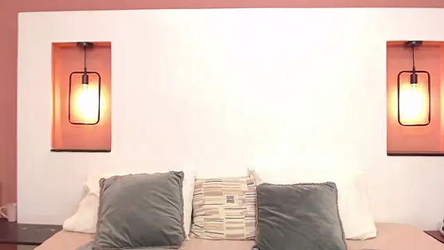 Snapshot of Miley_Collins chatting on 12/11/24, 08:07 Miley Collins online show from 12/11/24, 08:07