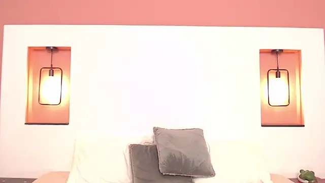 Snapshot of Miley_Collins chatting on 12/12/24, 11:14 Miley Collins online show from 12/12/24, 11:14