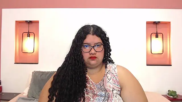 Snapshot of Miley_Collins chatting on 12/15/24, 01:11 Miley Collins online show from 12/15/24, 01:11