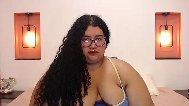 Snapshot of Miley_Collins chatting on 01/08/25, 10:58 Miley Collins online show from 01/08/25, 10:58