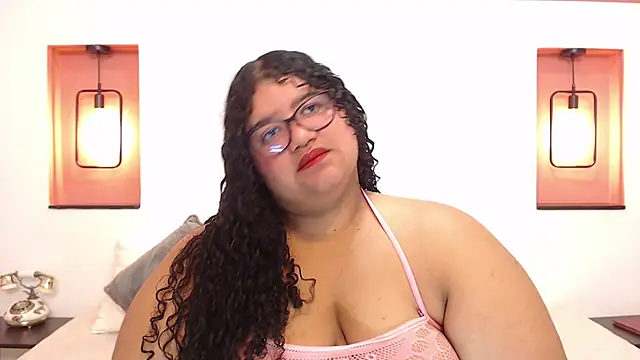 Snapshot of Miley_Collins chatting on 01/11/25, 08:10 Miley Collins online show from 01/11/25, 08:10