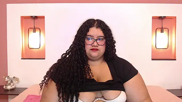 Snapshot of Miley_Collins chatting on 02/21/25, 09:22 Miley Collins online show from 02/21/25, 09:22