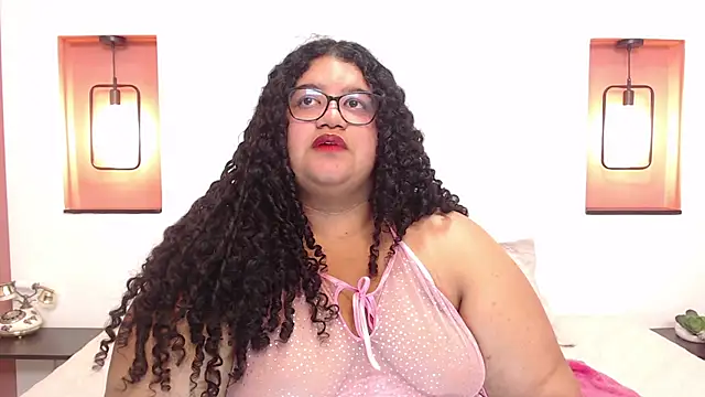 Snapshot of Miley_Collins chatting on 02/26/25, 05:20 Miley Collins online show from 02/26/25, 05:20