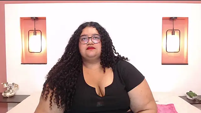 Snapshot of Miley_Collins chatting on 03/07/25, 10:10 Miley Collins online show from 03/07/25, 10:10