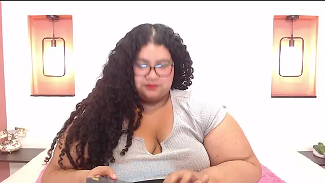 Snapshot of Miley_Collins chatting on 03/11/25, 07:04 Miley Collins online show from 03/11/25, 07:04