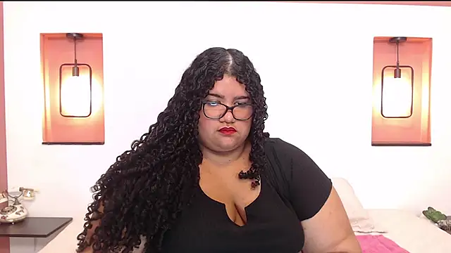 Snapshot of Miley_Collins chatting on 03/12/25, 07:38 Miley Collins online show from 03/12/25, 07:38