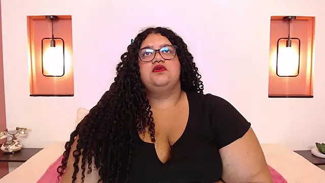 Snapshot of Miley_Collins chatting on 03/21/25, 08:40 Miley Collins online show from 03/21/25, 08:40