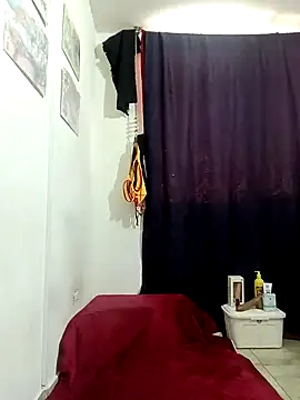 yezz3011 online show from 01/21/25, 08:21