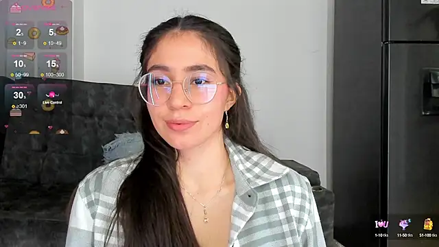 emmadiaz1 online show from 12/31/24, 03:12