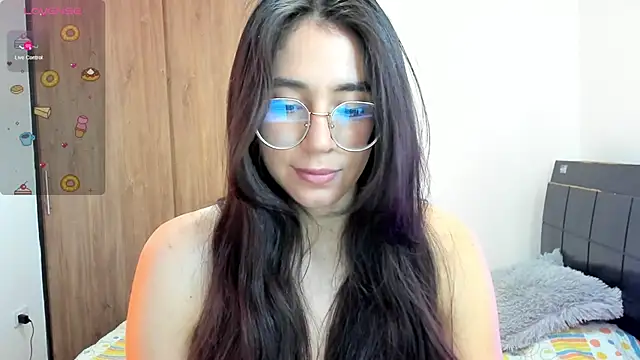 emmadiaz1 online show from 01/21/25, 07:17