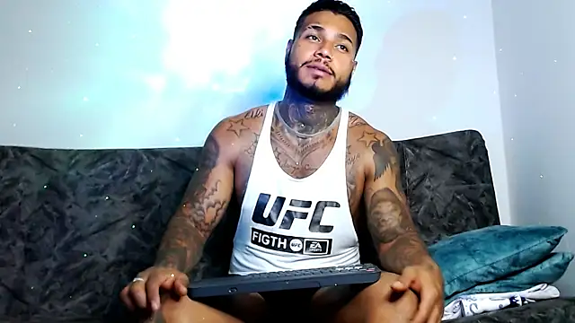 Snapshot of Exotic_tatto27121 chatting on 12/12/24, 07:52 Exotic tatto27121 online show from 12/12/24, 07:52