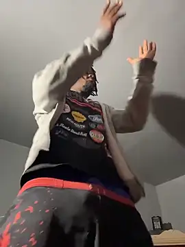 SluttyLyfe4L online show from 04/17/26, 11:35