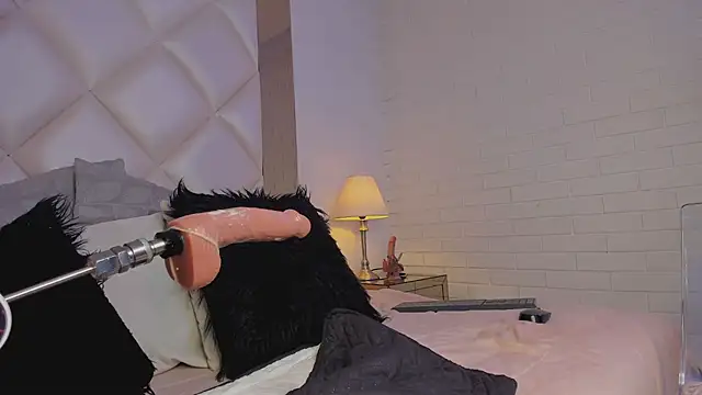 Snapshot of KimRoussee chatting on 02/12/25, 06:51 KimRoussee online show from 02/12/25, 06:51