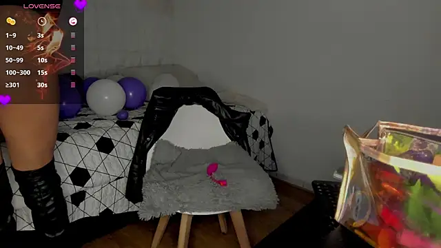 Snapshot of Alina_Argi chatting on 02/11/25, 11:43 Alina Argi online show from 02/11/25, 11:43