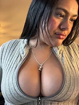 Snapshot of _Dulcinea_1 chatting on 04/15/26, 03:35 Dulcinea 1 online show from 04/15/26, 03:35